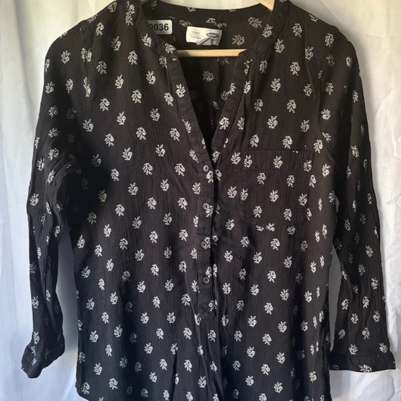 Old Navy Tops - Old Navy Black Tunic with White Floral Pattern